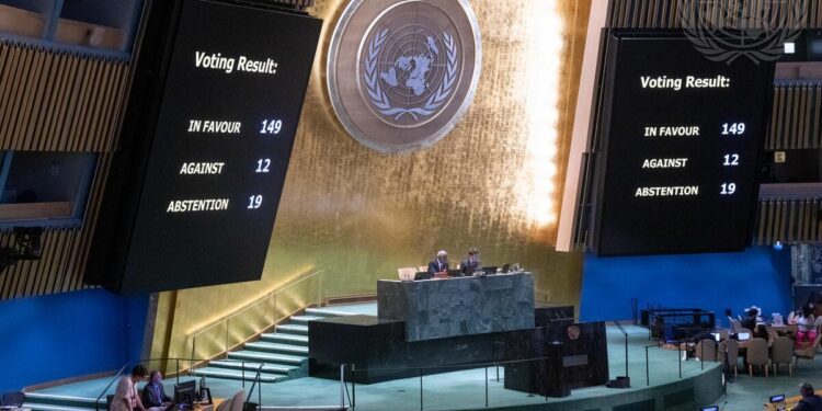 La Asamblea de la ONU aprueba la resolución hispano-palestina sobre Gaza