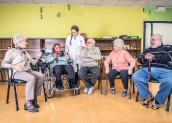 AESTE reclama a las CCAA y al Gobierno priorizar la Dependencia en la Conferencia de presidentes de Barcelona