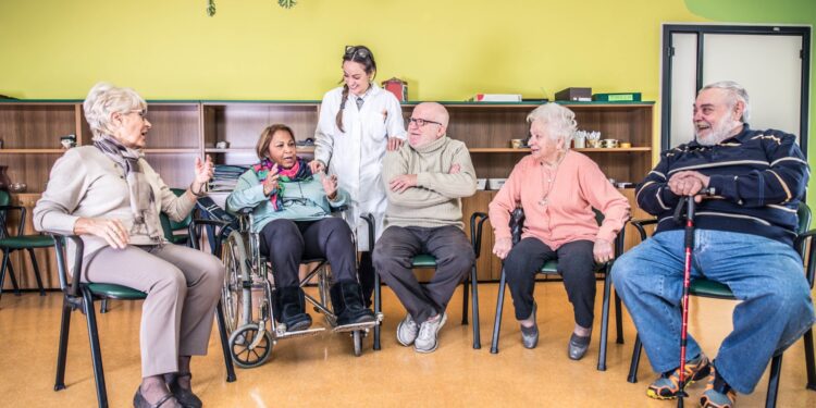 AESTE reclama a las CCAA y al Gobierno priorizar la Dependencia en la Conferencia de presidentes de Barcelona