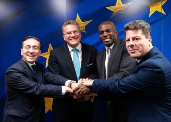 Albares, Lammy y Sefcovic anuncian un “acuerdo político definitivo” sobre Gibraltar