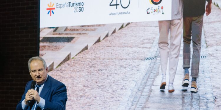 Jordi Hereu presenta la nueva campaña de TurEspaña con foco en sostenibilidad, interior y diversidad territorial