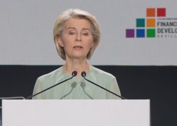 Von der Leyen asegura en Sevilla que “Europa está lista para invertir, innovar y apoyar el multilateralismo”