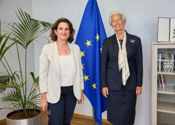 Ribera subraya necesidad de mantener el clima «en el centro de las decisiones financieras»