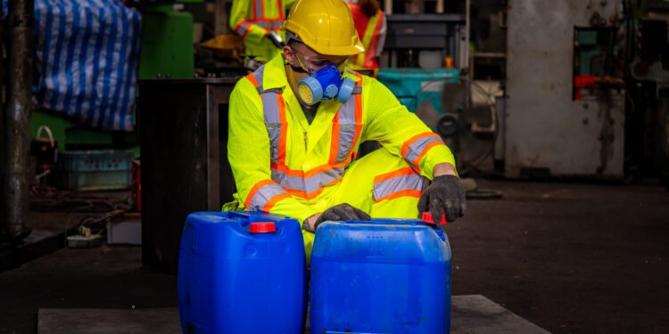 La Comisión restringe el uso de sustancias químicas para proteger la salud de los trabajadores