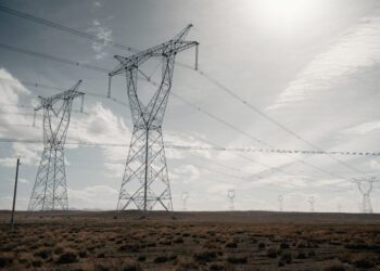 El Parlamento Europeo reclama mayor coordinación y resiliencia en las redes eléctricas tras el apagón en la Península Ibérica