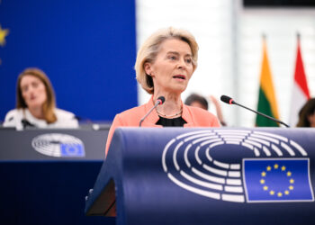 Von der Leyen supera la moción de censura impulsada por la extrema derecha