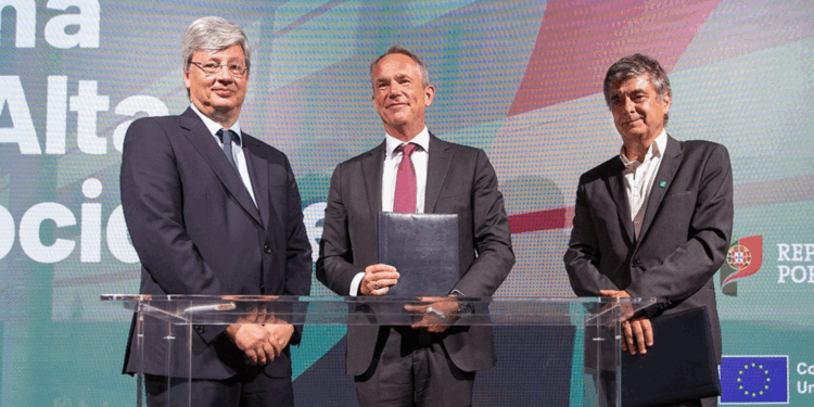 El Banco Europeo de Inversiones firma la financiación de €875 millones para la construcción de la línea de alta velocidad Lisboa-Porto