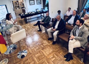 El Colegio de Registradores de España inaugura los desayunos informativos «Claves de vivienda», del grupo Prestomedia