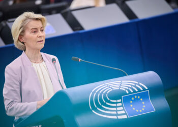 La UE asegura que sigue negociando “estrechamente” con EE. UU. mientras se prepara “para todos los escenarios”