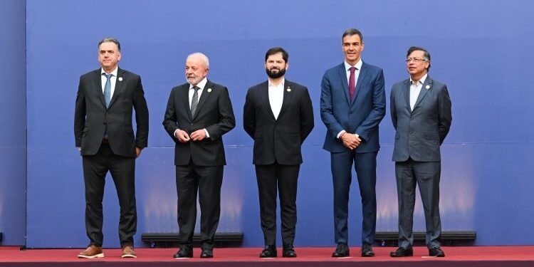Sánchez, Lula, Boric, Petro y Orsi presentan medidas para fortalecer “la democracia y el multilateralismo”