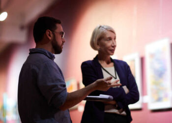 La UE registra la menor brecha de género en el empleo cultural en 2024