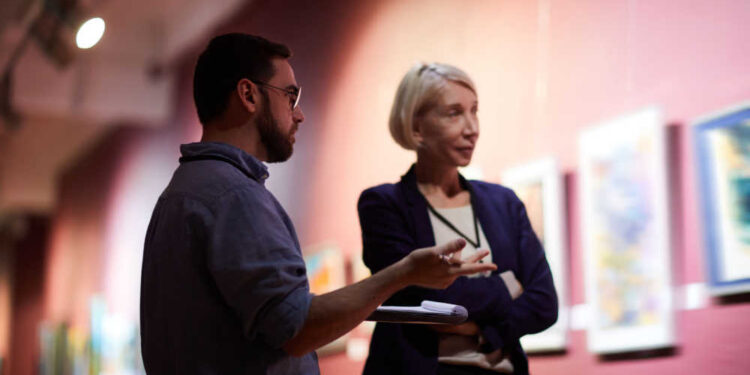 La UE registra la menor brecha de género en el empleo cultural en 2024