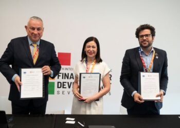 AECID, Comisión Europea y COFIDES lanzan en Sevilla un programa de energía limpia para África y América Latina
