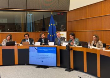 El Parlamento Europeo acoge el foro «Seguridad jurídica en adquisición de vivienda»