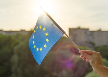 El Parlamento Europeo insta a que Albania, Bosnia y Herzegovina y Macedonia del Norte intensifiquen sus reformas para entrar en la UE