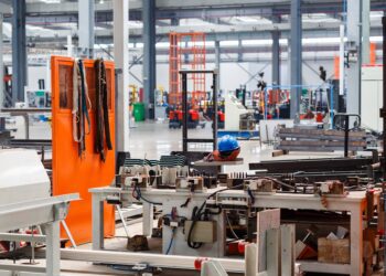 Los precios de producción industrial bajan un 0,6% tanto en la eurozona como en la UE