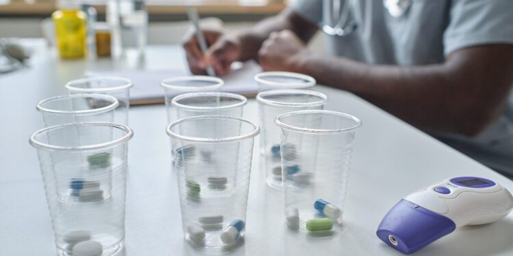 Bruselas multa a Alchem con medio millón de euros por participar en un cártel farmacéutico