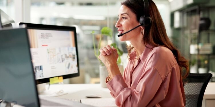 La producción de servicios cae un 0,3% tanto en la eurozona como en la UE