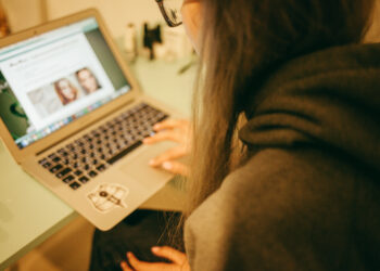 La Comisión busca puntos de vista sobre las crecientes amenazas del ciberacoso