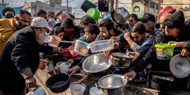 Más de veinte países reclaman a Israel «detener la hambruna» en Gaza