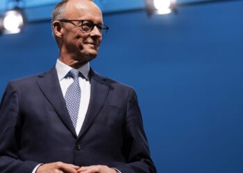 Merz convoca a Trump, Zelenski y líderes europeos a una cumbre virtual antes del encuentro con Putin