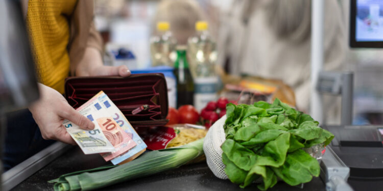 La inflación en la UE se modera a 2,6% en 2024 tras años de alzas aceleradas