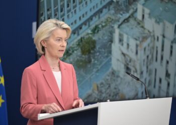 Von der Leyen anuncia un viaje a siete Estados miembros que «están reforzando y protegiendo» las fronteras exteriores de la UE con Rusia y Bielorrusia