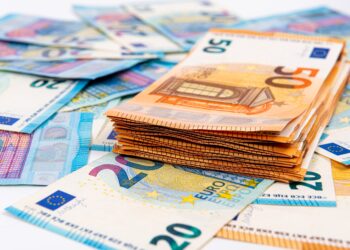 El PIB y el empleo aumenta un 0,2% en la UE y un 0,1% en la eurozona