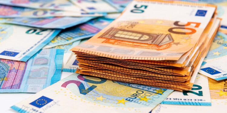 El PIB y el empleo aumenta un 0,2% en la UE y un 0,1% en la eurozona