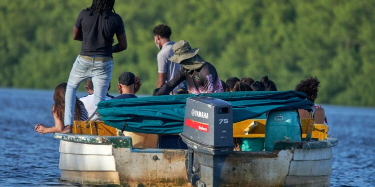 Las solicitudes de asilo ascendieron a 54.780 en mayo de 2025