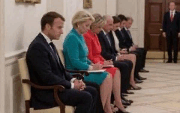 La foto viral de los líderes europeos en un pasillo de la Casa Blanca es falsa