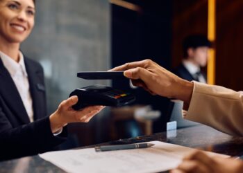 Las pernoctaciones turísticas en la UE aumentan un 2,3 % en el primer semestre de 2025