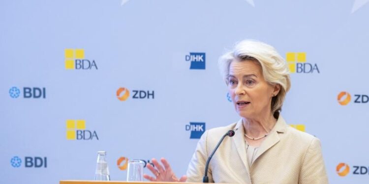 Von der Leyen urge a Europa a liderar la innovación tecnológica y garantizar su autonomía energética