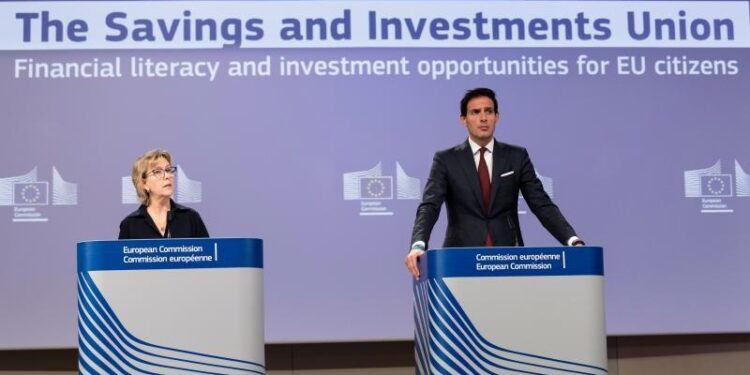 Bruselas impulsa la alfabetización financiera y las oportunidades de inversión para avanzar en la Unión de Ahorros e Inversiones