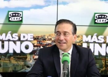 Albares, tras el encuentro de Illa en Bruselas: “Si me tuviese que reunir con Puigdemont, me reuniría”