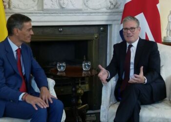 Sánchez felicita a Starmer por haber ayudado a concluir “con éxito” el acuerdo sobre Gibraltar
