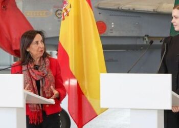 El avión en que viajaba Robles a Lituania sufre un intento de bloquear su GPS a su paso por Kaliningrado