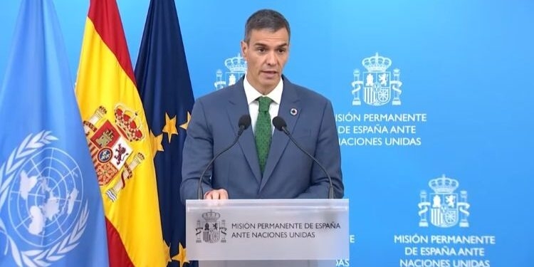 Sánchez anuncia el envío desde Cartagena de un buque militar para apoyar a la Flotilla