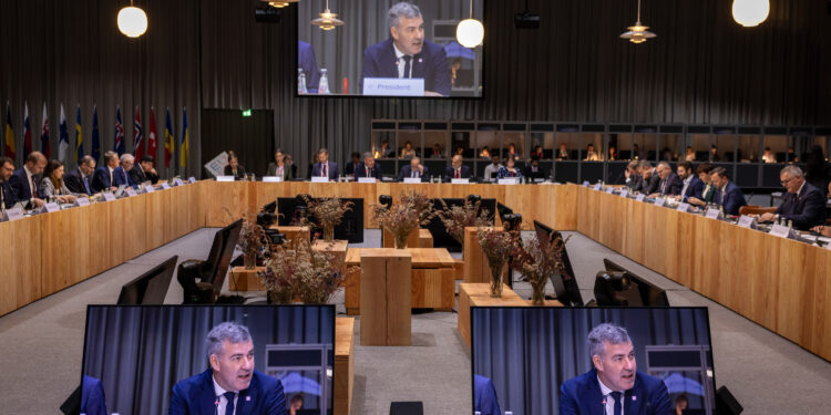 La UE busca cerrar la puerta a los combustibles fósiles rusos en la reunión de ministros de Energía en Copenhague