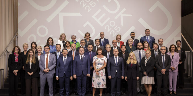 Los ministros de Sanidad de la UE subrayan la urgencia de reforzar el acceso de los ciudadanos a medicamentos esenciales y tratamientos innovadores