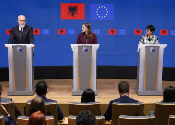 La UE abre las negociaciones de adhesión con Albania sobre políticas de conectividad verde y sostenible