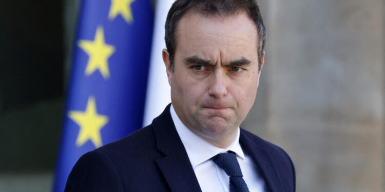Macron nombra a Sébastien Lecornu como nuevo primer ministro francés