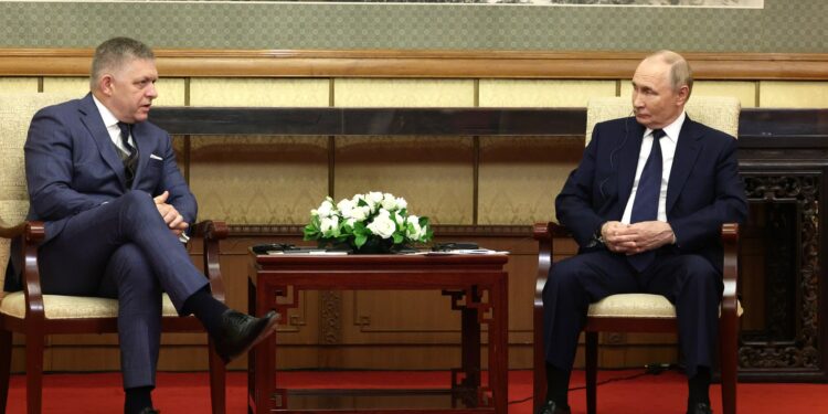 Putin asegura que Rusia no se opone a la adhesión de Ucrania a la UE, pero considera «inaceptable» su inclusión en la OTAN