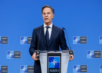 Los ministros de Defensa de la OTAN destacan la necesidad de intensificar medidas para combatir las incursiones aéreas y ataques con drones