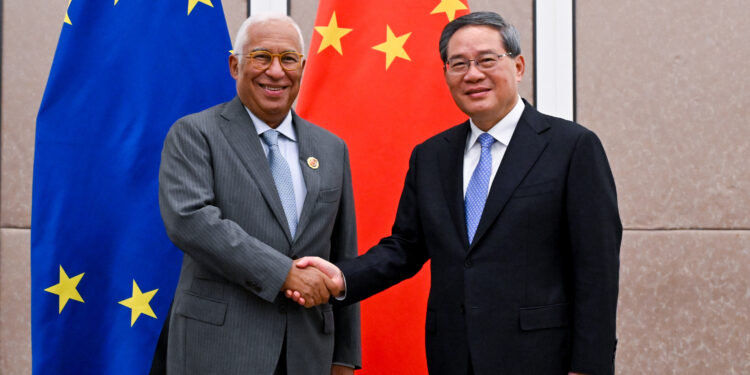 La UE insta a China a reequilibrar su relación económica y a garantizar «cadenas de suministro fiables»