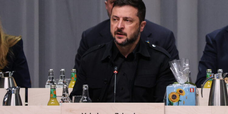 Zelenski afirma que «nadie podrá bloquear» el camino de Ucrania hacia la UE y pide aumentar la presión sobre Rusia