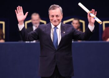 Draghi defiende un “federalismo pragmático” para Europa que contrarreste la lentitud en la toma de decisiones en la UE