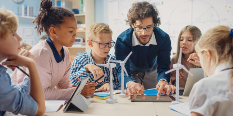 La columna vertebral de la educación: los 5,26 millones de docentes de la UE