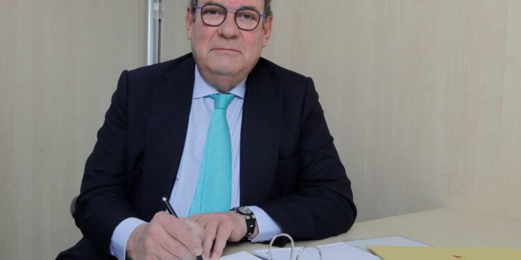 La Mesa del Turismo critica la «deriva unilateral» del Gobierno respecto a la UE