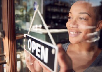 En 2023 se abrieron más empresas que se disolvieron en la UE